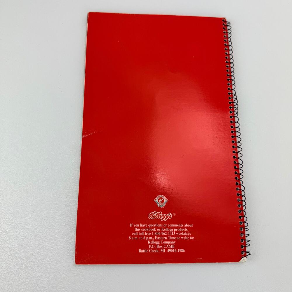 Kellogg's Corn Flakes Cereal Recipe Collection 1995 Color Photos Nice Condition‎ - Picture 11 of 12